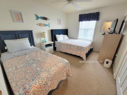 Bedroom with double and twin bed