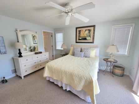 Queen bedroom